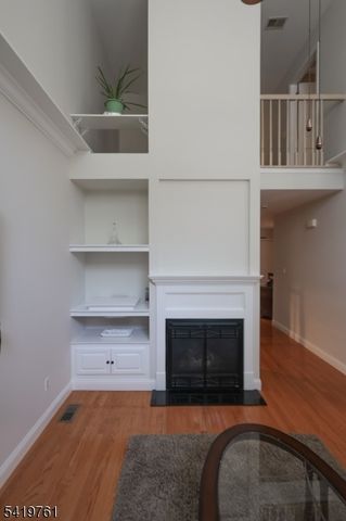 20 Forsgate Ter, Clinton Twp., NJ 08801