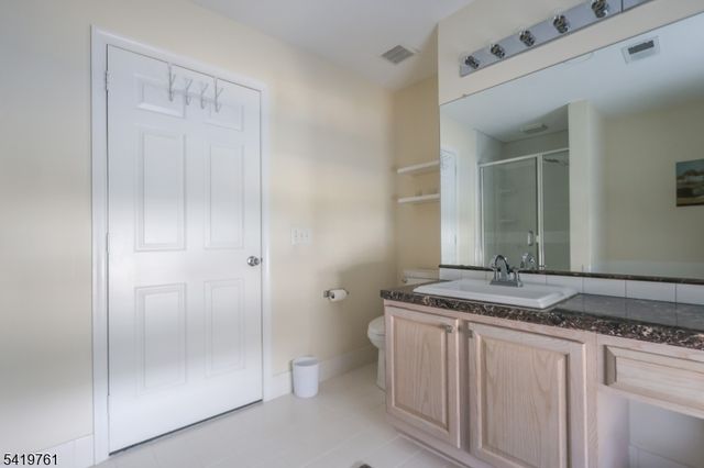 20 Forsgate Ter, Clinton Twp., NJ 08801