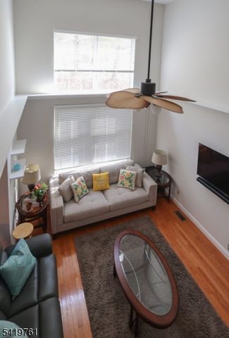 20 Forsgate Ter, Clinton Twp., NJ 08801