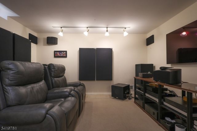 20 Forsgate Ter, Clinton Twp., NJ 08801