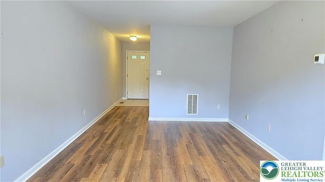 6668 Pioneer Drive, Lower Macungie Twp, PA 18062