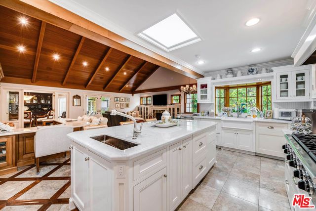 9921 Toluca Lake Avenue, Toluca Lake (los Angeles), CA 91602