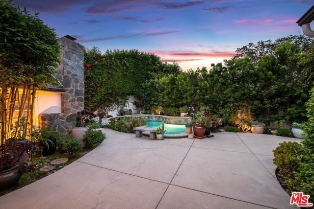 9921 Toluca Lake Avenue, Toluca Lake (los Angeles), CA 91602