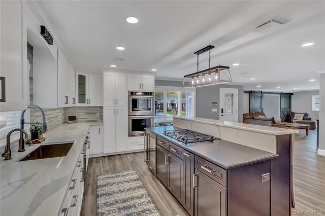 420 Dare Road, Selden, NY 11784