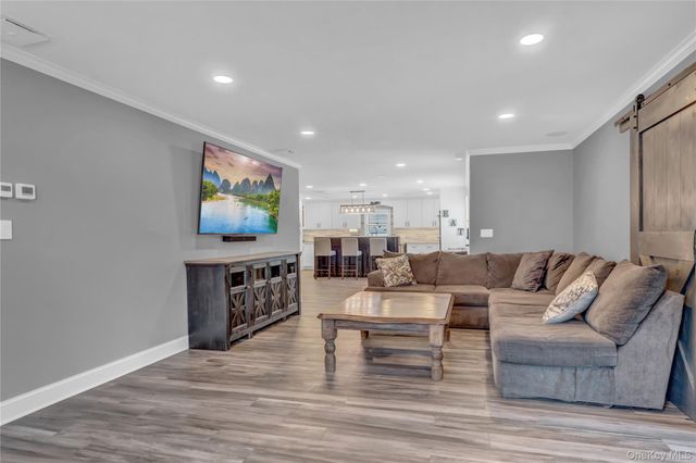 420 Dare Road, Selden, NY 11784