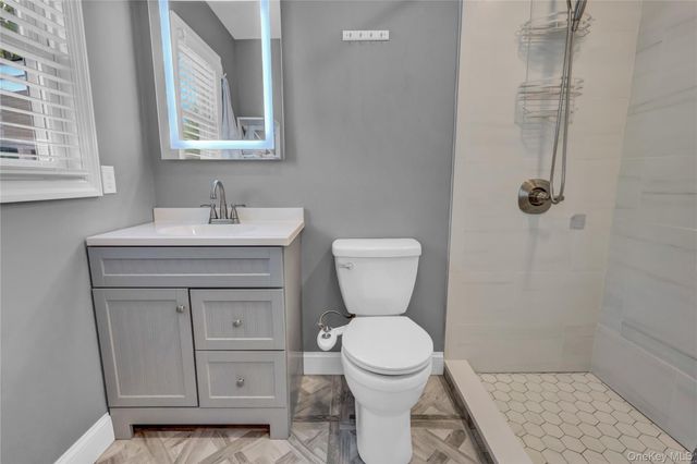 420 Dare Road, Selden, NY 11784