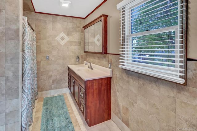 420 Dare Road, Selden, NY 11784