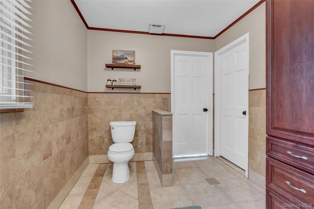 420 Dare Road, Selden, NY 11784