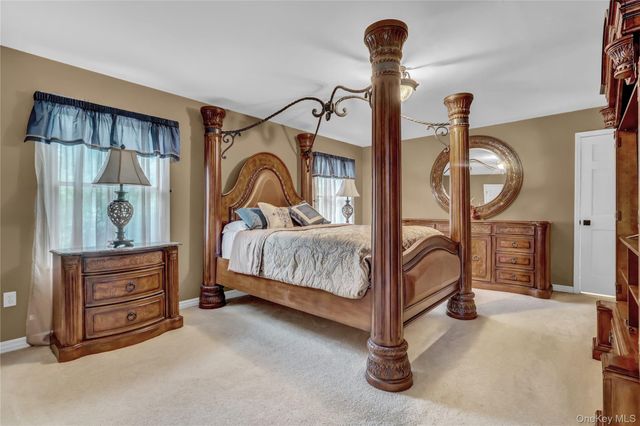 420 Dare Road, Selden, NY 11784