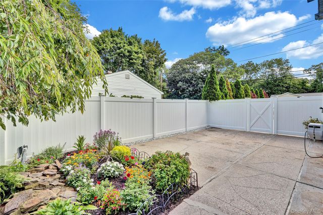 420 Dare Road, Selden, NY 11784