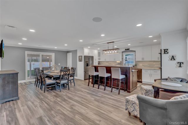 420 Dare Road, Selden, NY 11784