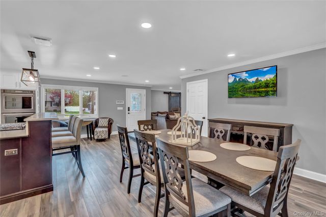 420 Dare Road, Selden, NY 11784