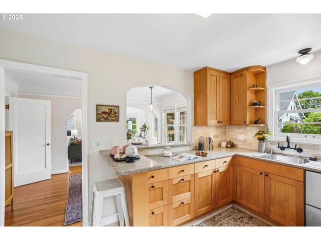 6343 Ne MALLORY Ave, Portland, OR 97211