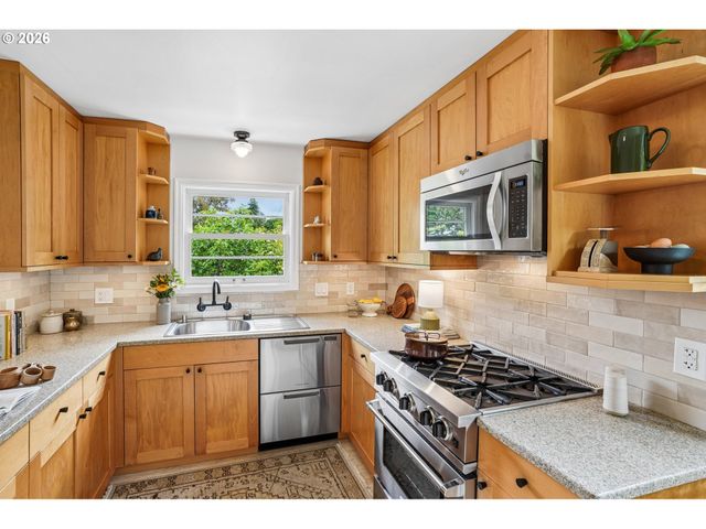 6343 Ne MALLORY Ave, Portland, OR 97211