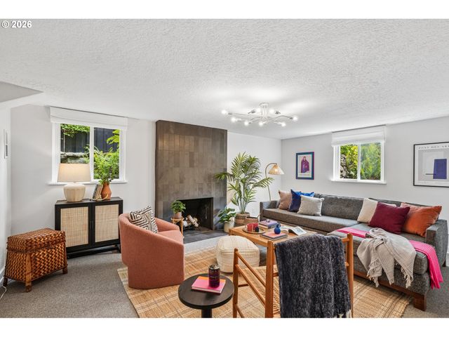 6343 Ne MALLORY Ave, Portland, OR 97211