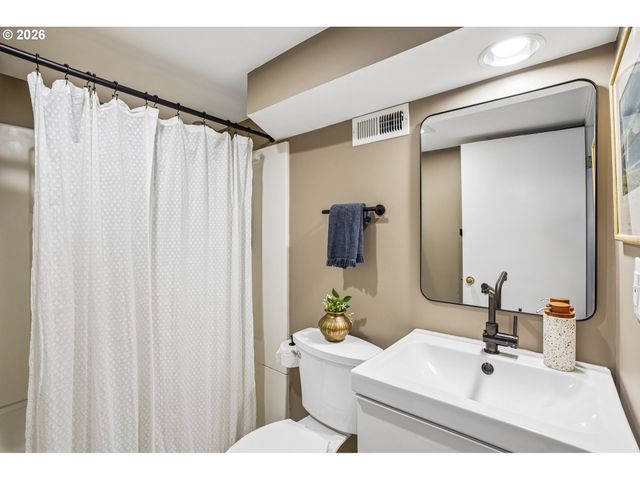 6343 Ne MALLORY Ave, Portland, OR 97211