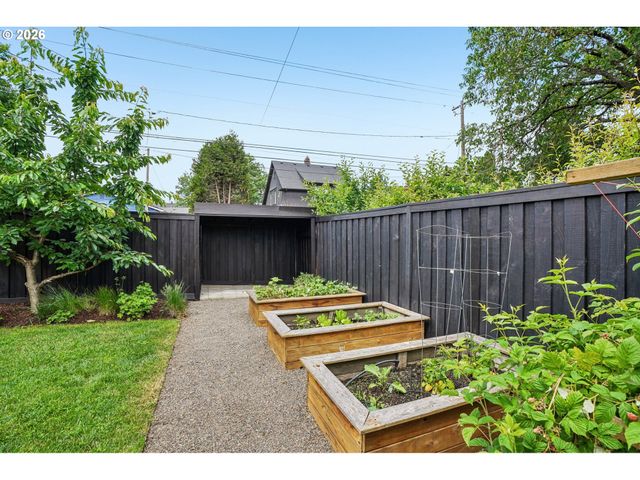 6343 Ne MALLORY Ave, Portland, OR 97211