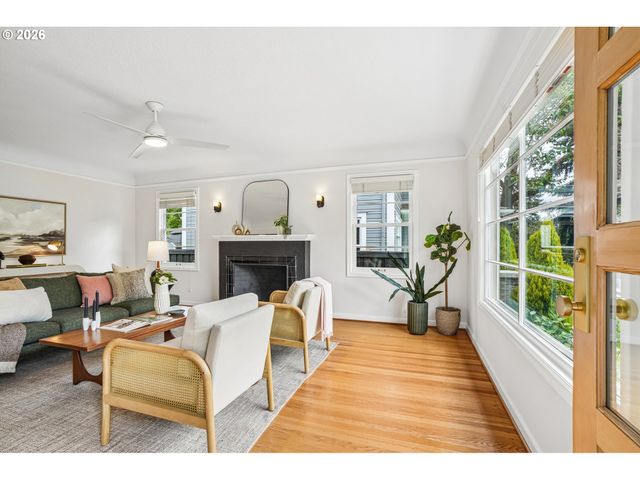 6343 Ne MALLORY Ave, Portland, OR 97211
