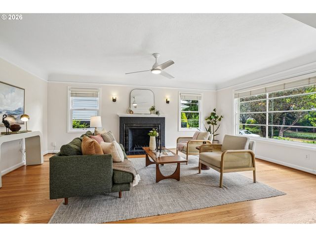 6343 Ne MALLORY Ave, Portland, OR 97211