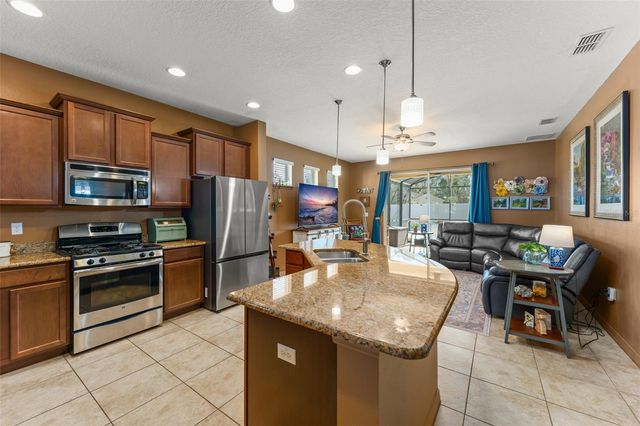 4954 CASTLE STREET E, Kissimmee, FL 34758