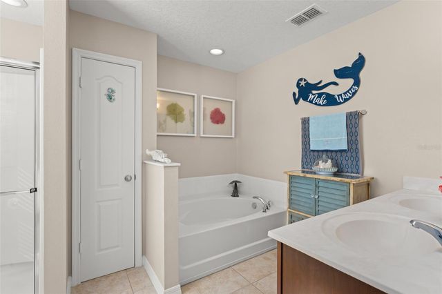 4954 CASTLE STREET E, Kissimmee, FL 34758