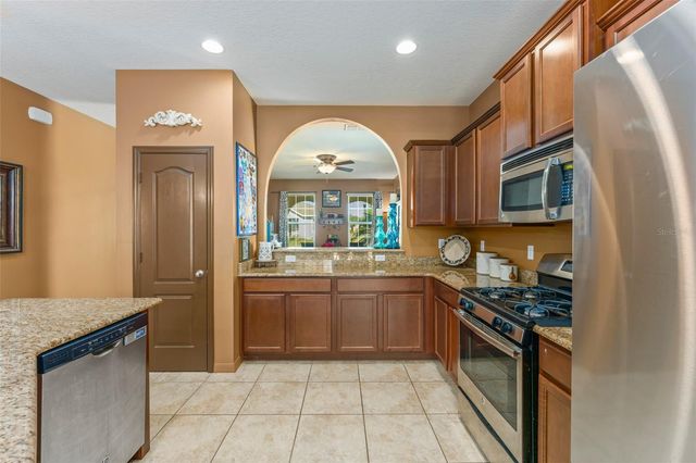 4954 CASTLE STREET E, Kissimmee, FL 34758