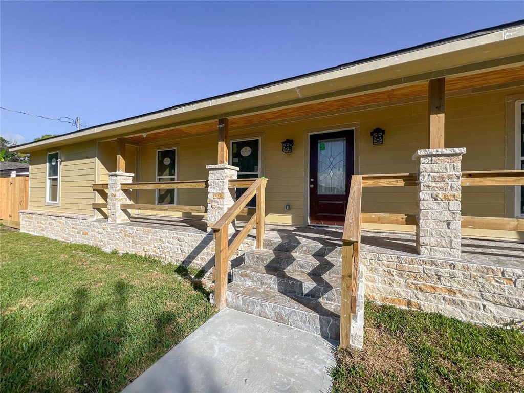 3200 Hoover Street, La Marque, TX 77568
