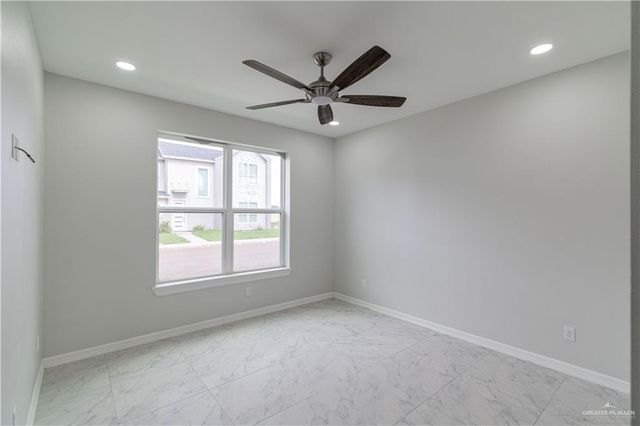 5404 N Crown Point, Pharr, TX 78577