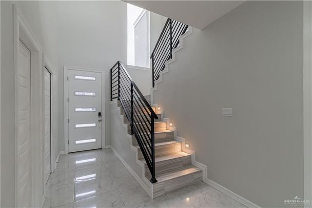 5404 N Crown Point, Pharr, TX 78577