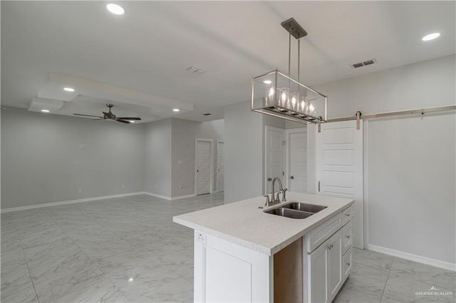 5404 N Crown Point, Pharr, TX 78577