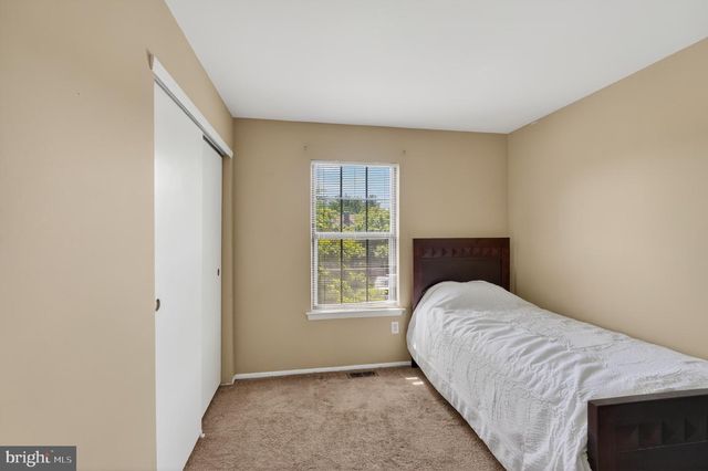 41 BURGUNDY DR, Marlton, NJ 08053