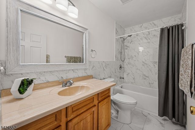 217 Vasser Dr, Piscataway Twp., NJ 08854