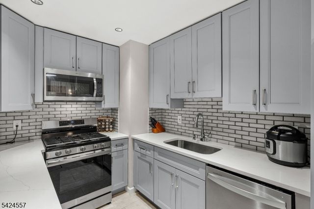 217 Vasser Dr, Piscataway Twp., NJ 08854