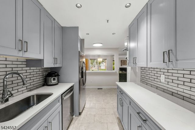 217 Vasser Dr, Piscataway Twp., NJ 08854