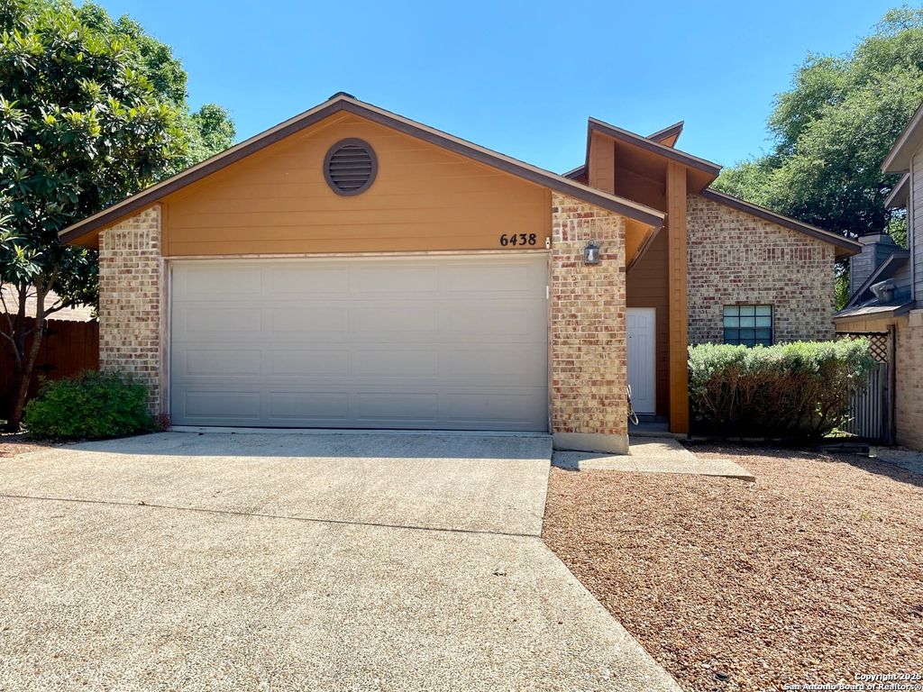 6438 Brookway, San Antonio, TX 78240