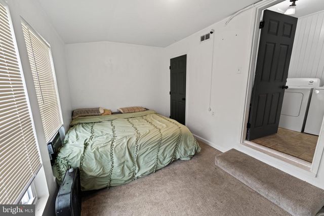 1 E MILBY ST, Harrington, DE 19952