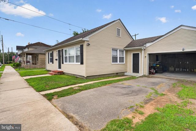 1 E MILBY ST, Harrington, DE 19952