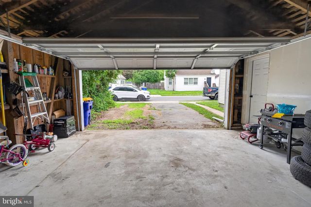 1 E MILBY ST, Harrington, DE 19952