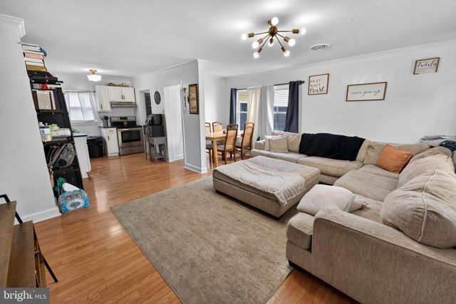 1 E MILBY ST, Harrington, DE 19952