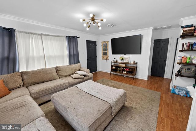 1 E MILBY ST, Harrington, DE 19952