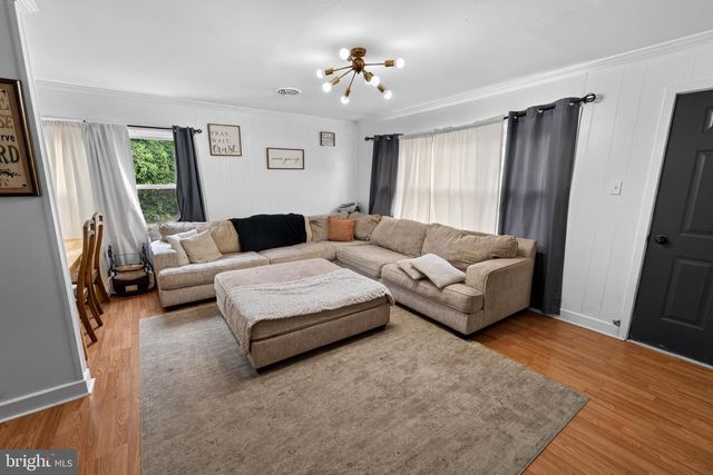 1 E MILBY ST, Harrington, DE 19952