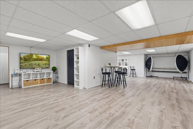 1990 Hummingbird DRIVE, Jackson, WI 53037