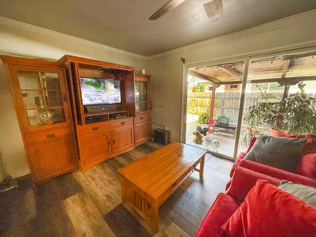 2708 N Maple Avenue, Fresno, CA 93703