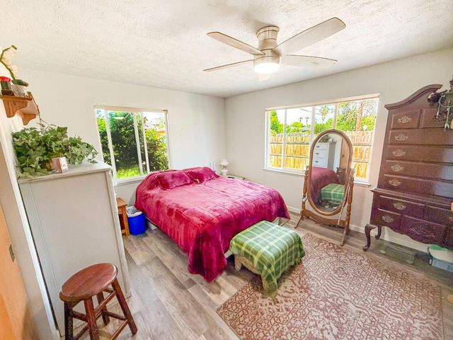 2708 N Maple Avenue, Fresno, CA 93703