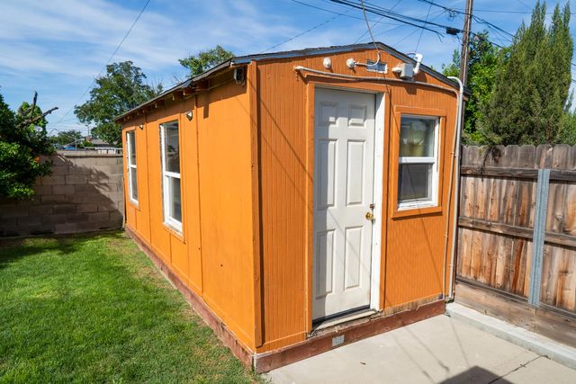 2708 N Maple Avenue, Fresno, CA 93703