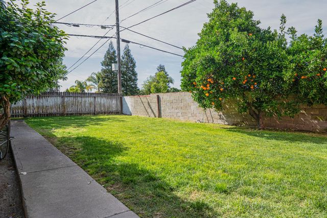 2708 N Maple Avenue, Fresno, CA 93703