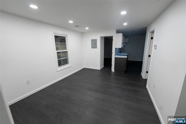 182 Summer Avenue, Newark, NJ 07104