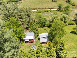 107 111 Hougie Heaven Lane, Franklin, NC 28734