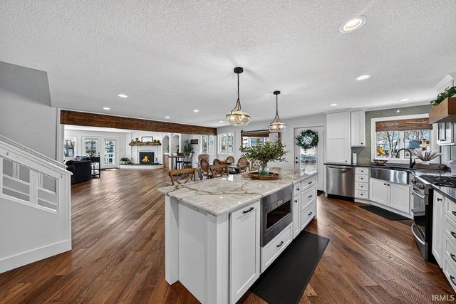 6611 N. Kalorama Rd., Leesburg, IN 46538