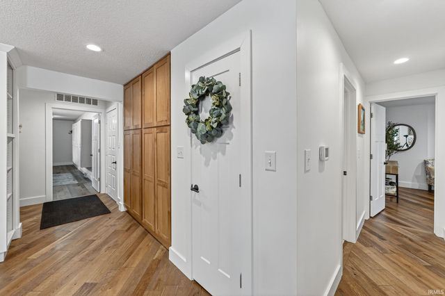 6611 N. Kalorama Rd., Leesburg, IN 46538